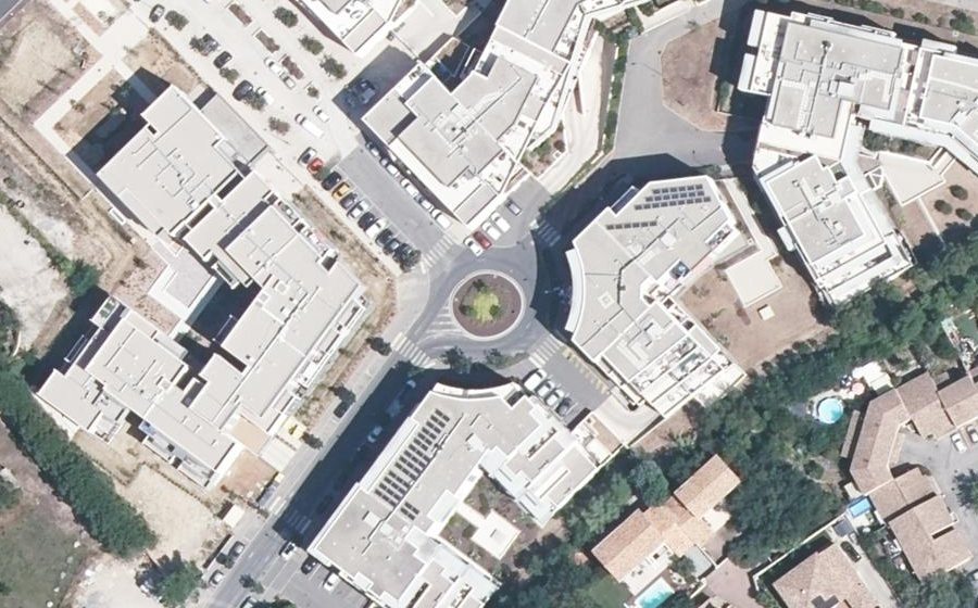 Vue aérienne du Rond-point anonyme n°987546587
