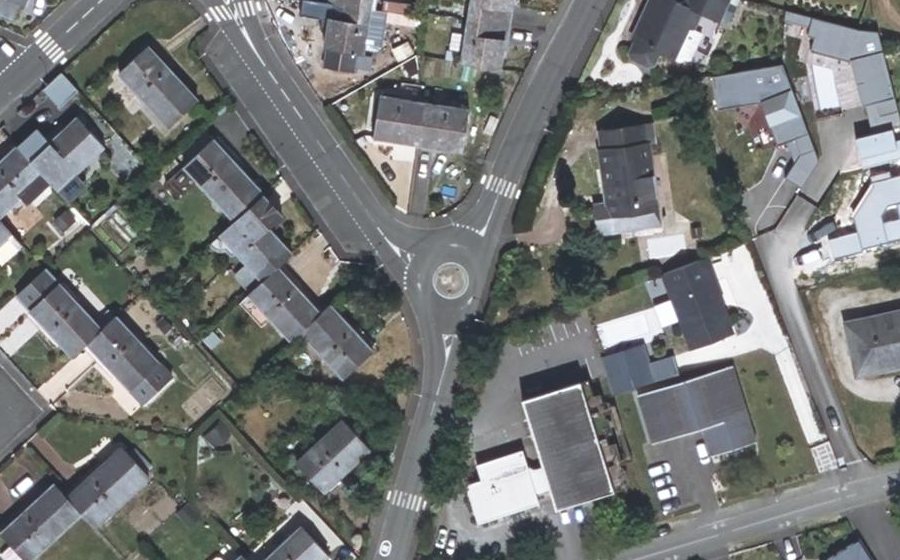Vue aérienne du Rond-point anonyme n°989000224
