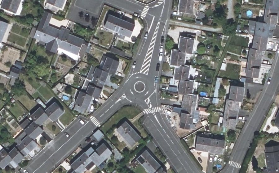 Vue aérienne du Rond-point anonyme n°989000227