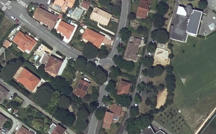Vue aérienne du Rond-point anonyme n°98900468