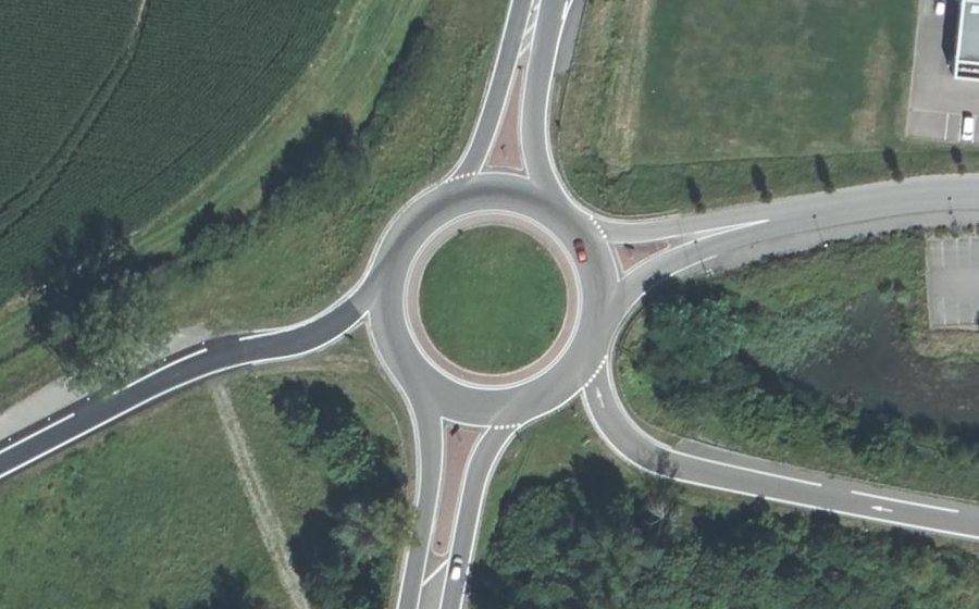 Vue aérienne du Rond-point anonyme n°9893500
