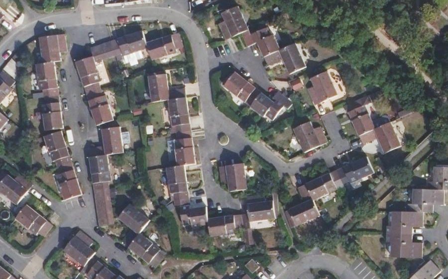 Vue aérienne du Rond-point anonyme n°989741086