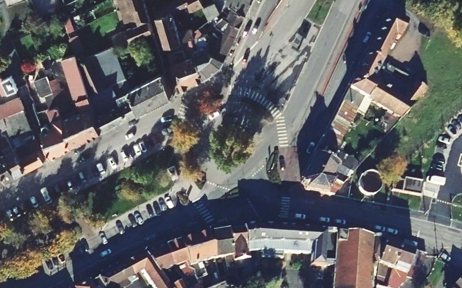 Vue aérienne du Rond-point anonyme n°99007445