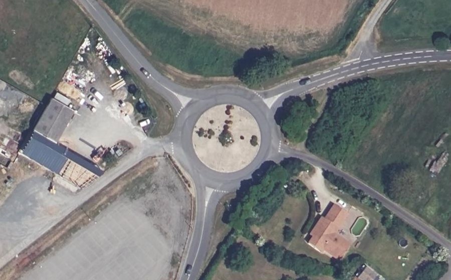 Vue aérienne du Rond-point anonyme n°99030518