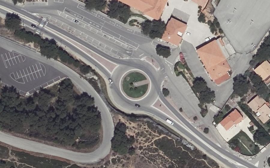 Vue aérienne du Rond-point anonyme n°99205759