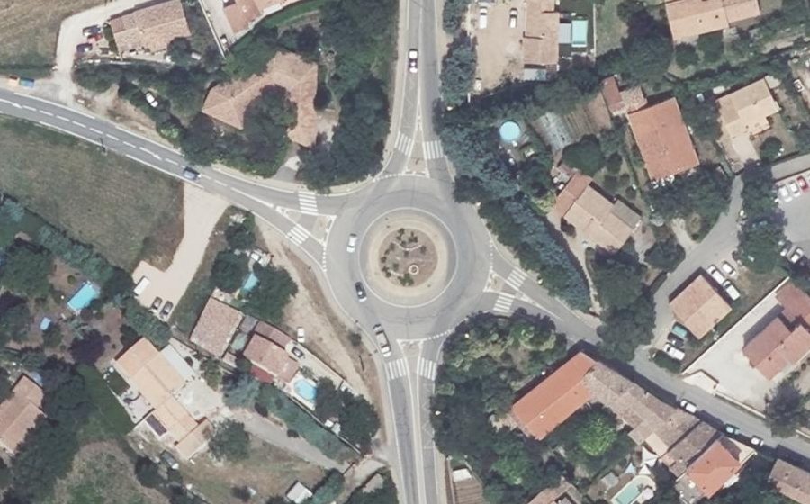 Vue aérienne du Rond-point anonyme n°99210469