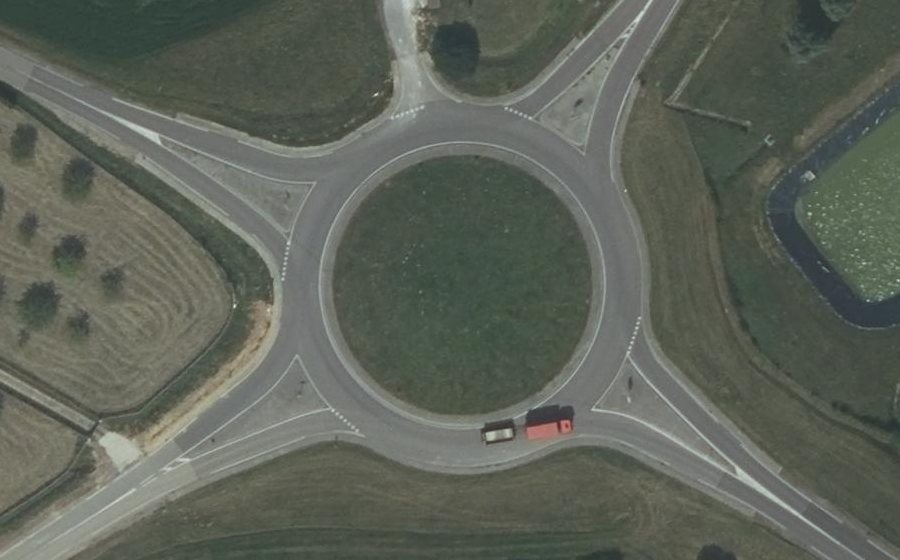 Vue aérienne du Rond-point anonyme n°9922831