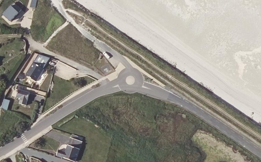 Vue aérienne du Rond-point anonyme n°993168877