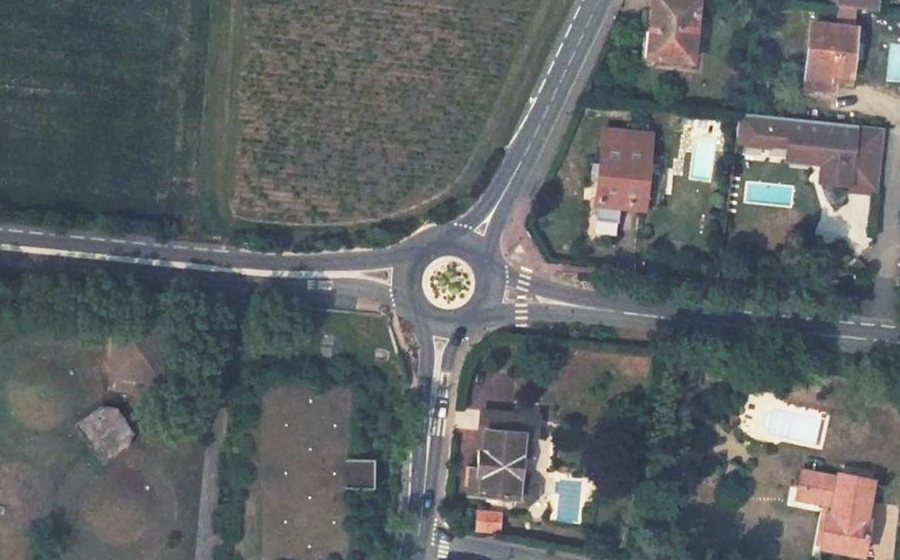 Vue aérienne du Rond-point anonyme n°99422000