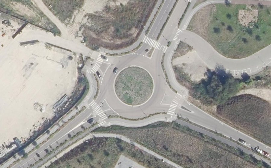 Vue aérienne du Rond-point anonyme n°995616564