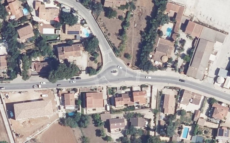 Vue aérienne du Rond-point anonyme n°995789682