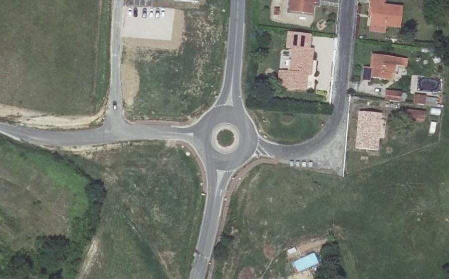 Vue aérienne du Rond-point anonyme n°996163441