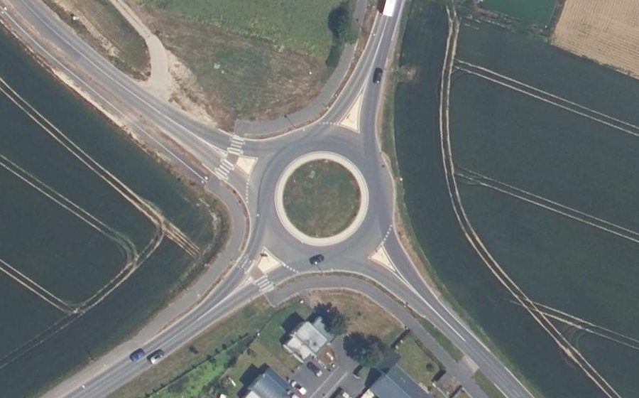 Vue aérienne du Rond-point anonyme n°997008973