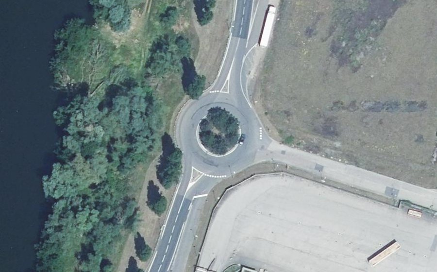 Vue aérienne du Rond-point anonyme n°997240837