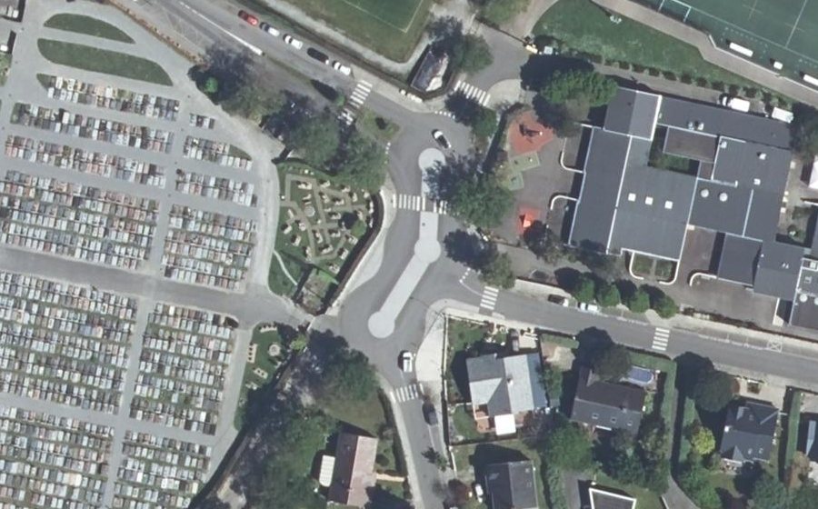Vue aérienne du Rond-point anonyme n°997971632