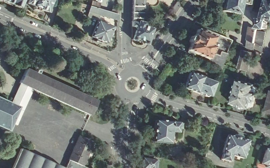 Vue aérienne du Rond-point anonyme n°998006531