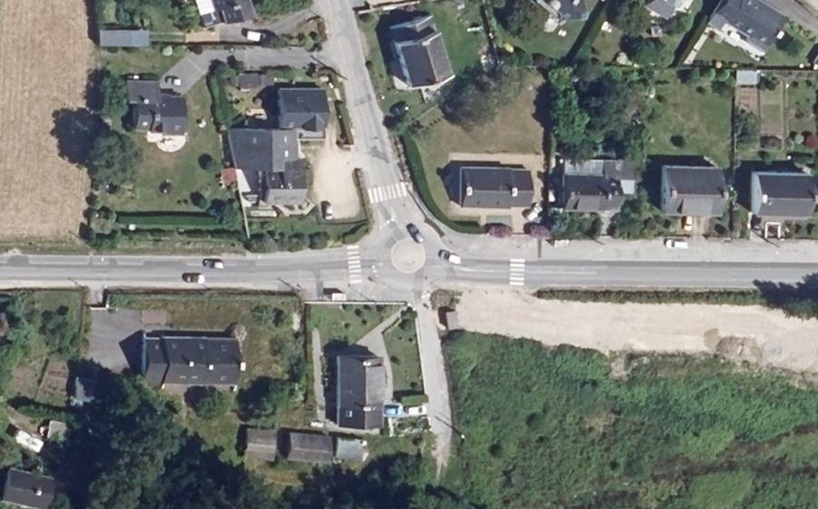 Vue aérienne du Rond-point anonyme n°998096496