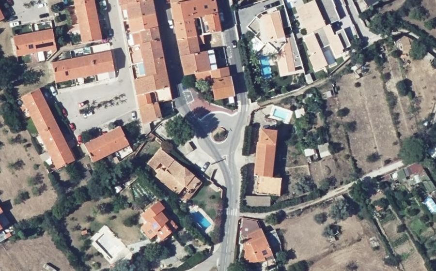 Vue aérienne du Rond-point anonyme n°998138059