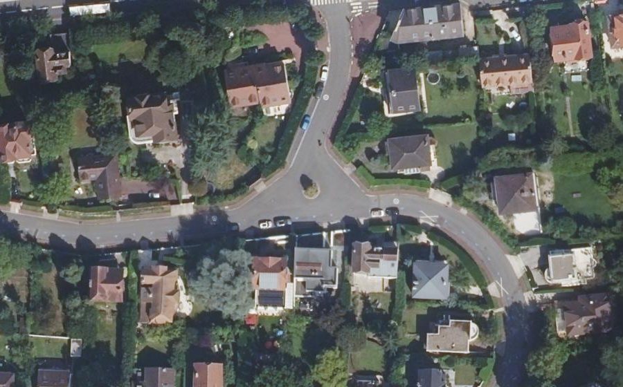 Vue aérienne du Rond-point anonyme n°999499873