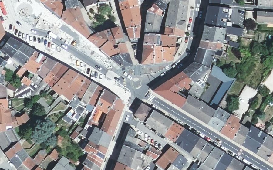 Vue aérienne du Rond-point anonyme n°999712256
