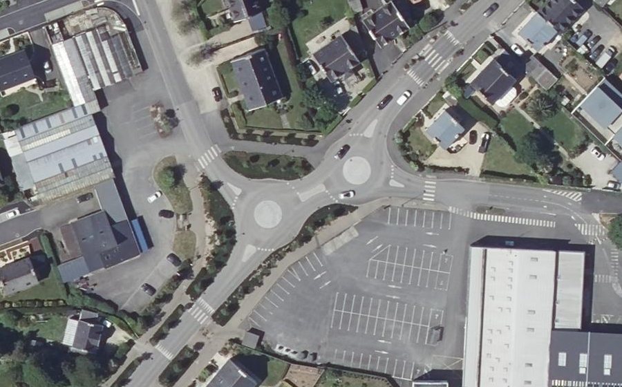 Vue aérienne du Rond-point anonyme n°999858585