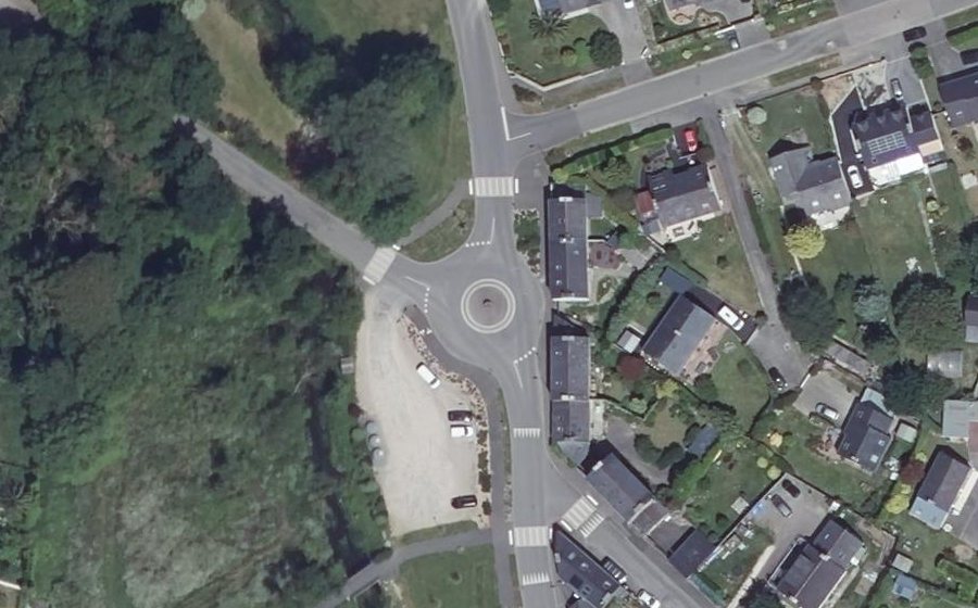 Vue aérienne du Rond-point anonyme n°999992902