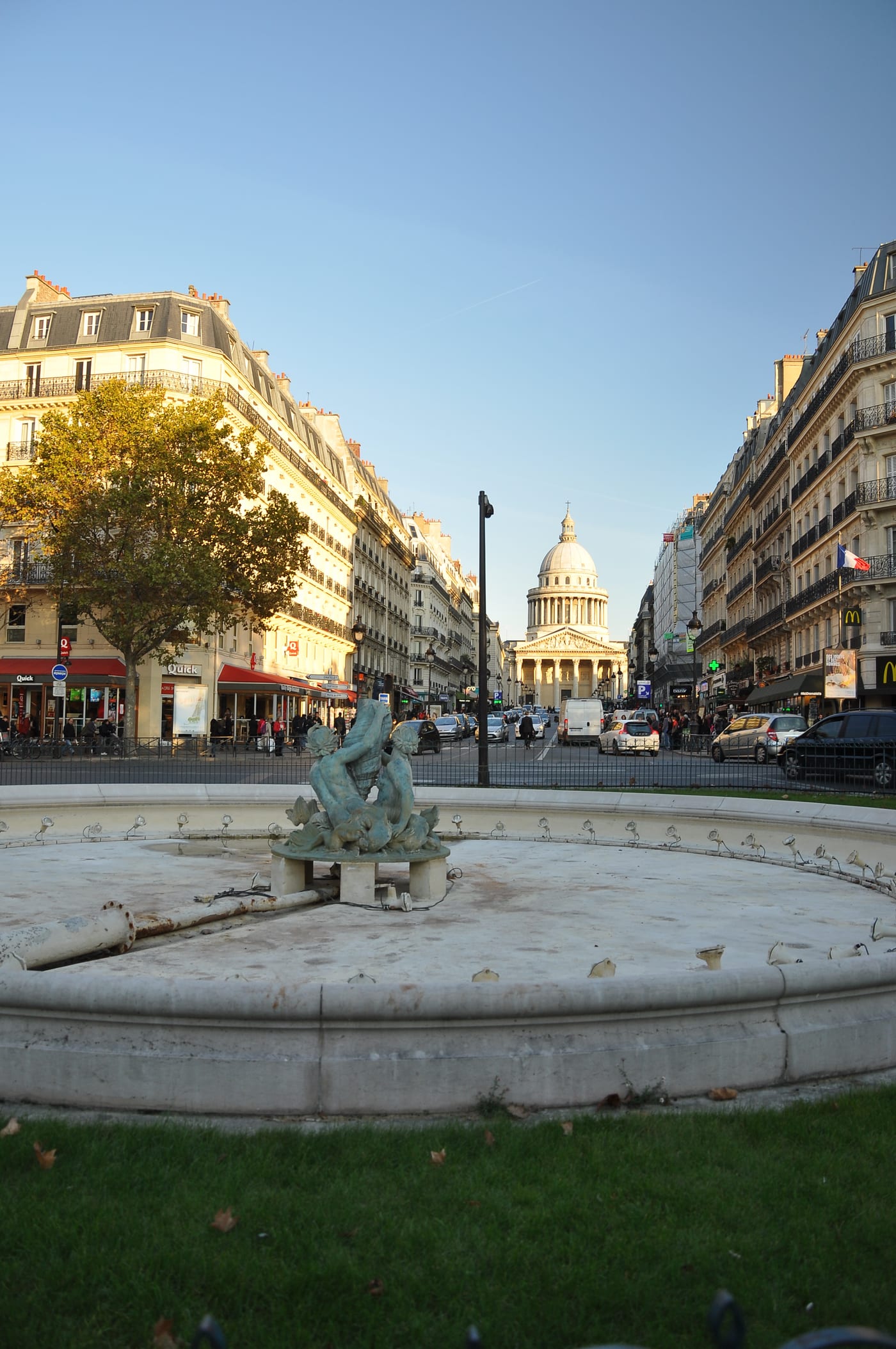 Photo de la Place Edmond Rostand