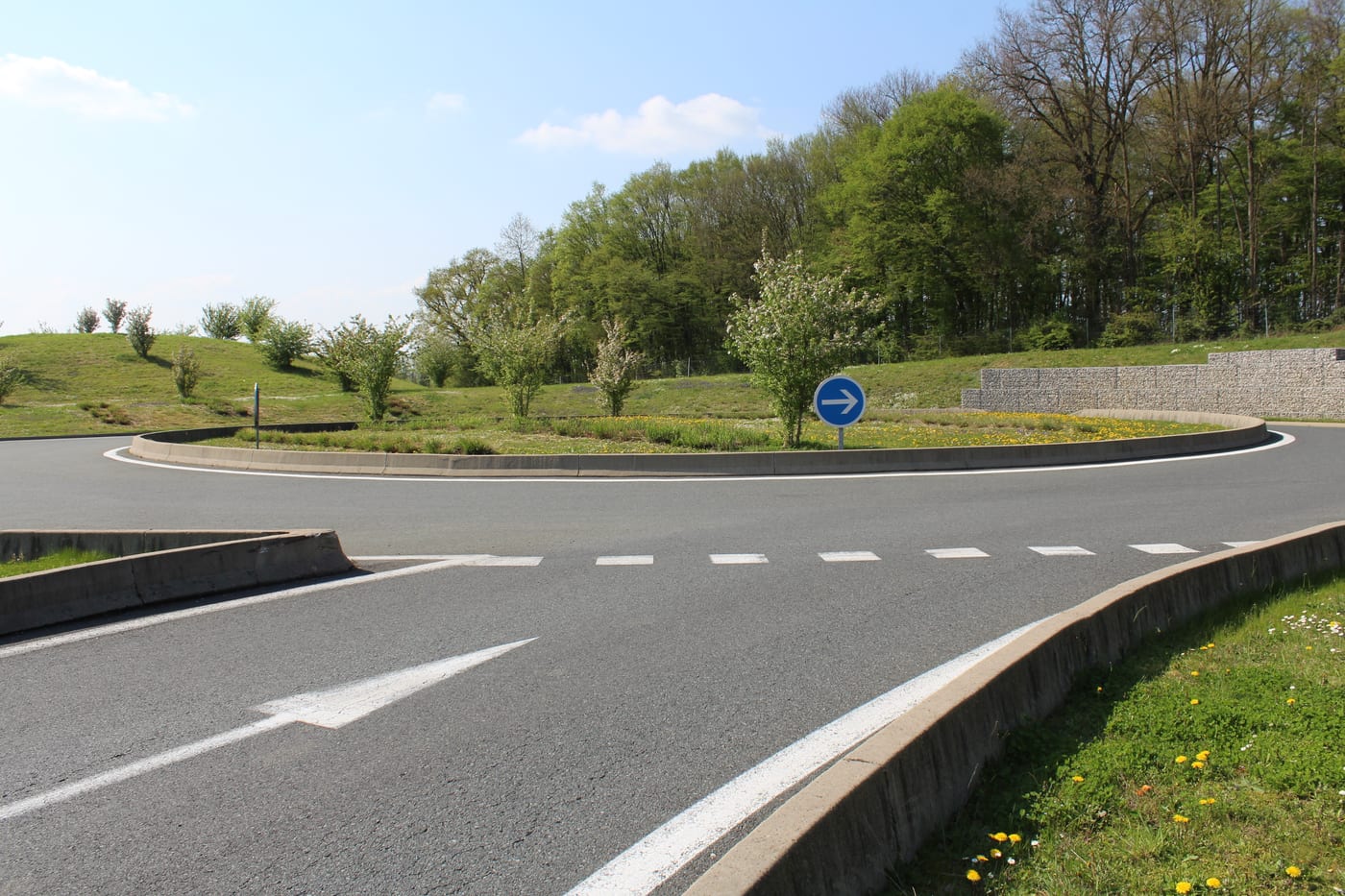 Photo du Rond-point anonyme n°697480466