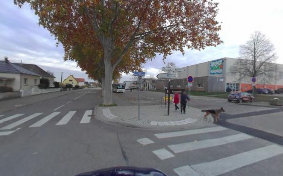 Vue du Mini-giratoire n°247692655