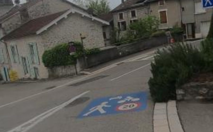 Vue du Mini-giratoire n°369809250
