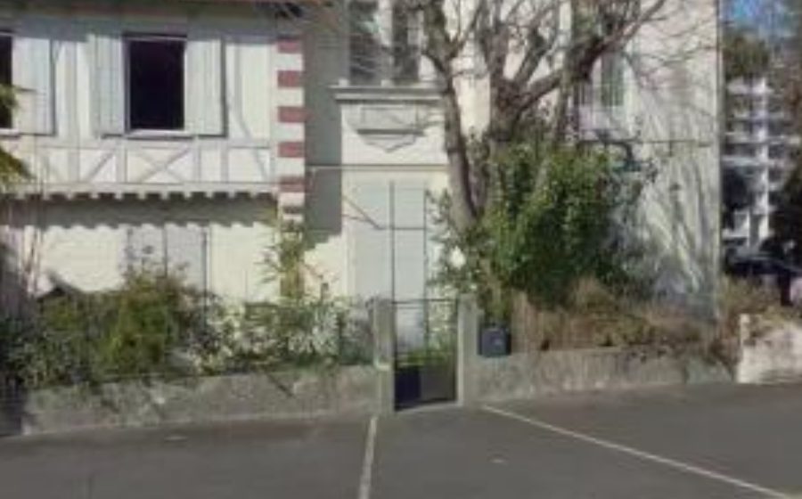 Vue du Mini-giratoire n°393358797