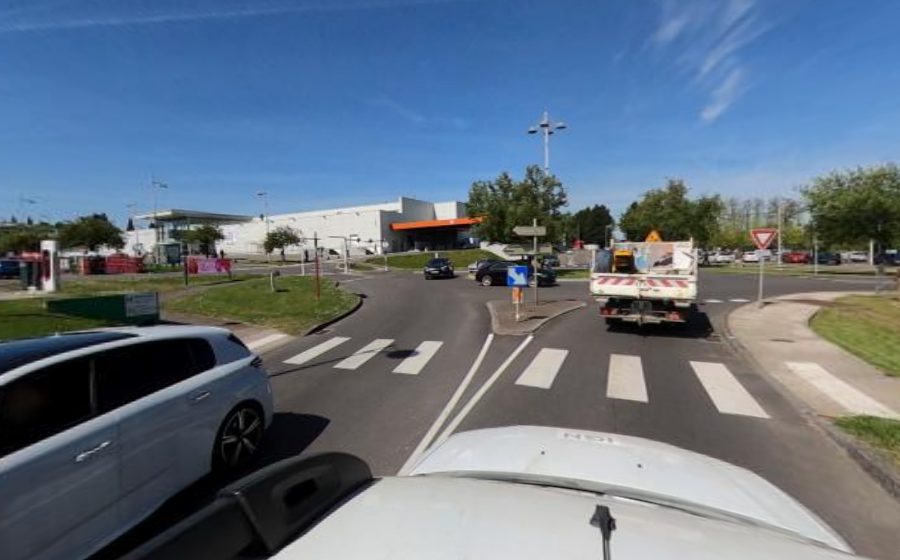 Vue du Rond-point anonyme n°1027178033