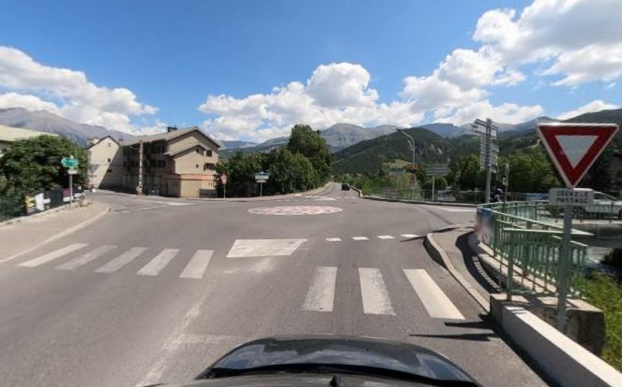 Vue du Rond-point anonyme n°1037462269