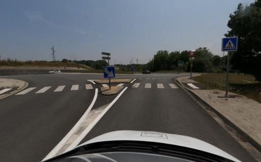 Vue du Rond-point anonyme n°1037832829