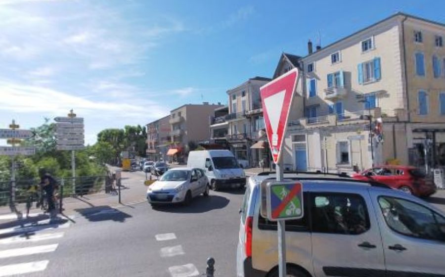 Vue du Rond-point anonyme n°1044817242