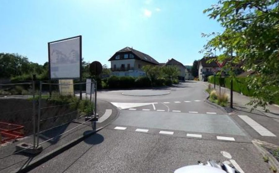 Vue du Rond-point anonyme n°1046512720