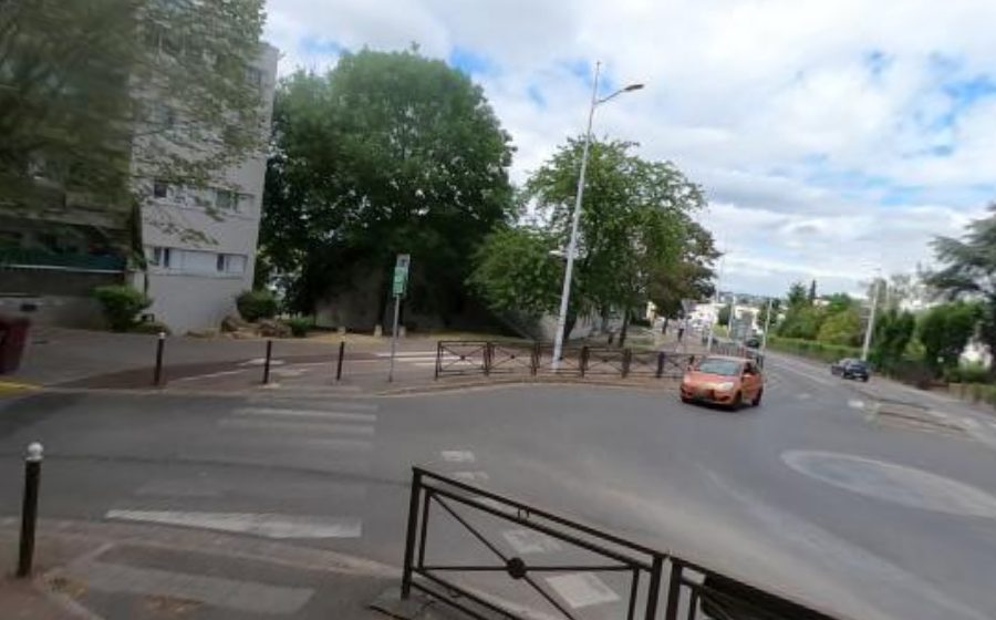 Vue du Avenue des Pyramides