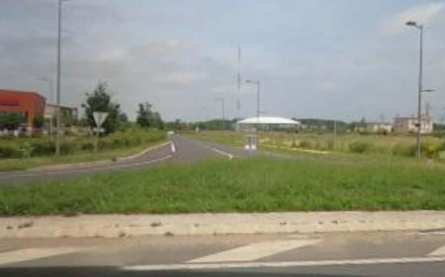 Vue du Rond-point anonyme n°1070775845