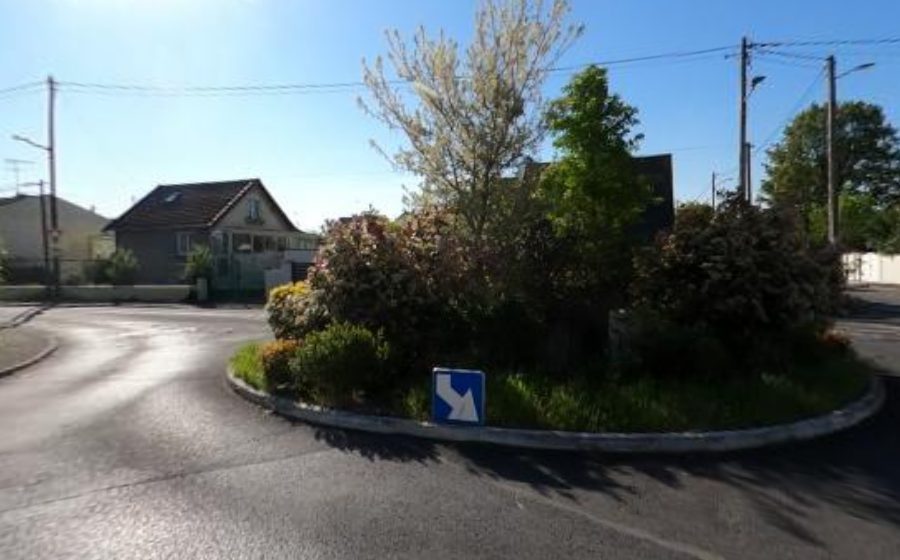Vue du Rond-point anonyme n°108371843