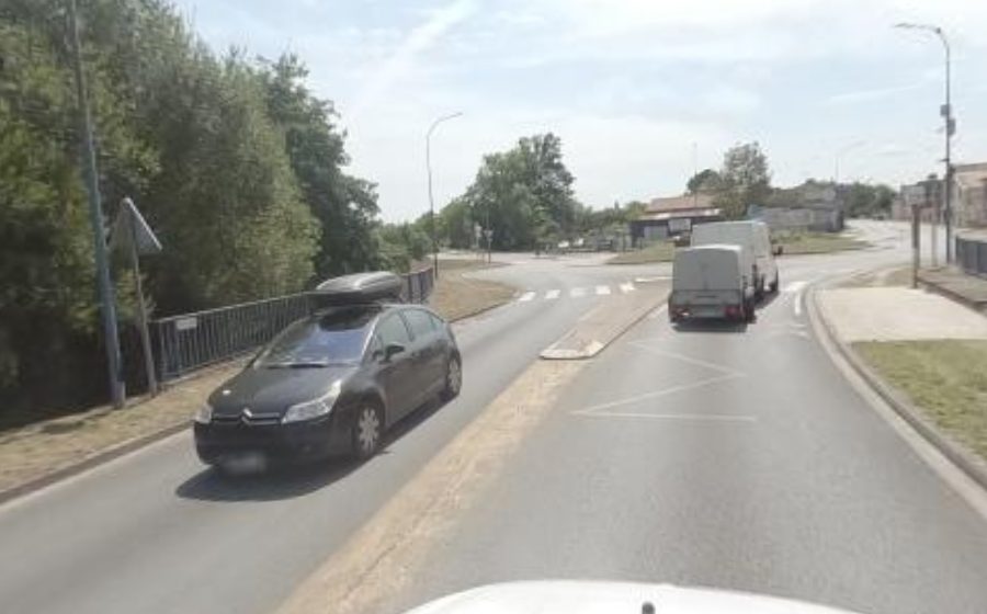 Vue du Rond-point anonyme n°1122491259