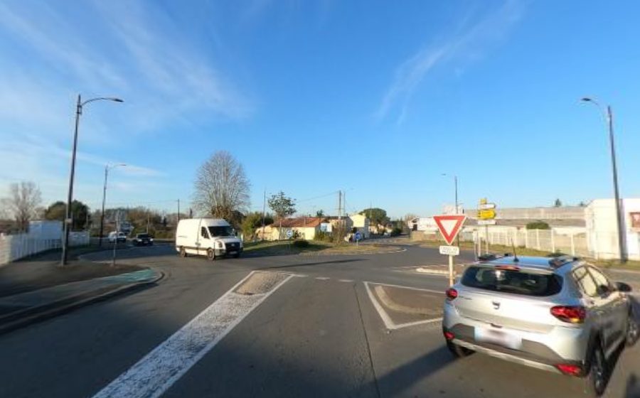 Vue du Rond-point anonyme n°1122491270