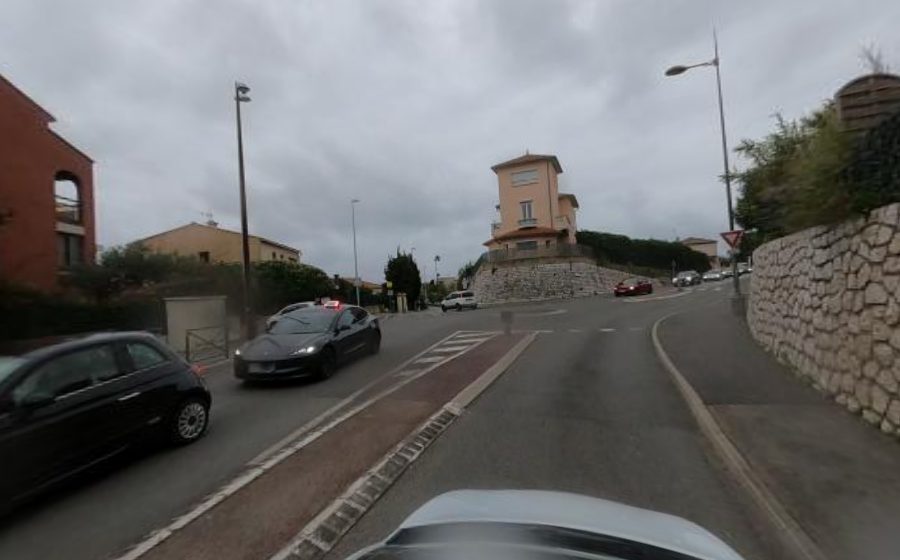 Vue du Rond-point anonyme n°1168451644