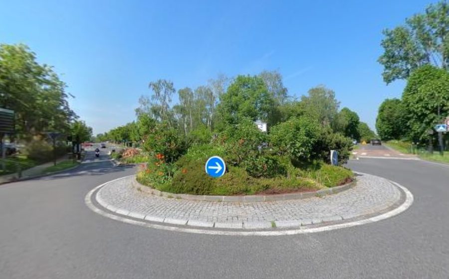 Vue du Rond-point anonyme n°1244944144