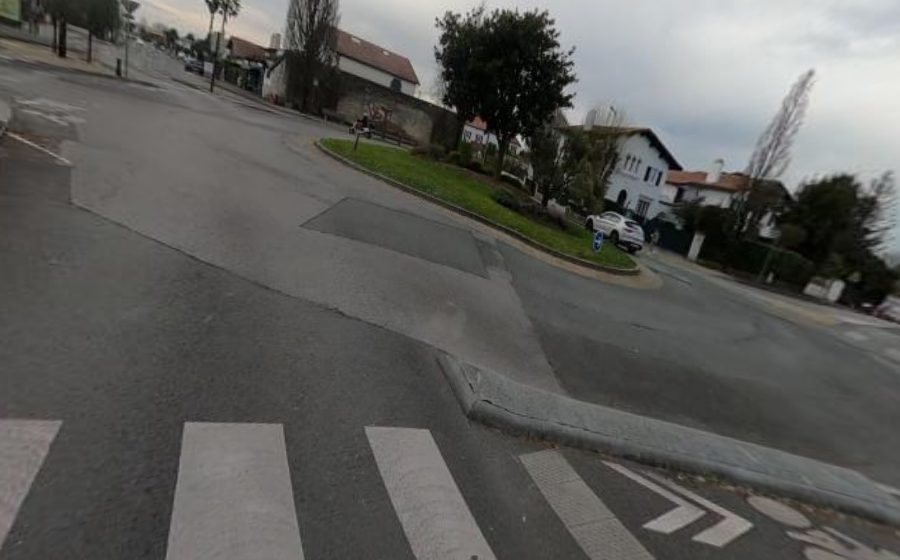 Vue du Rond-point anonyme n°126642696