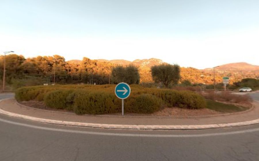 Vue du Rond-point anonyme n°135477638