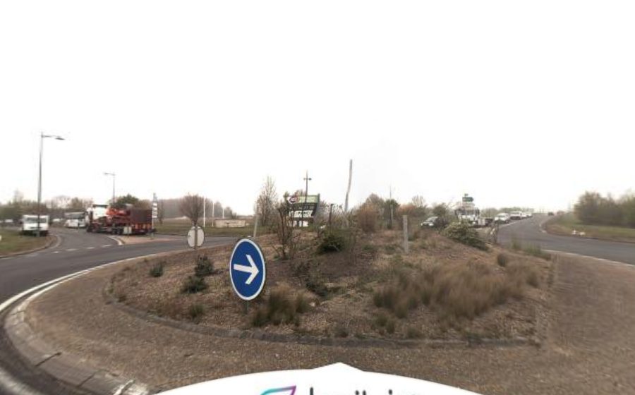 Vue du Rond-point anonyme n°136080321