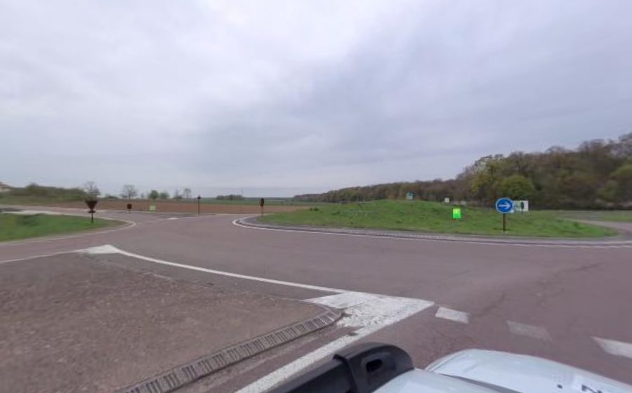 Vue du Rond-point anonyme n°137379713