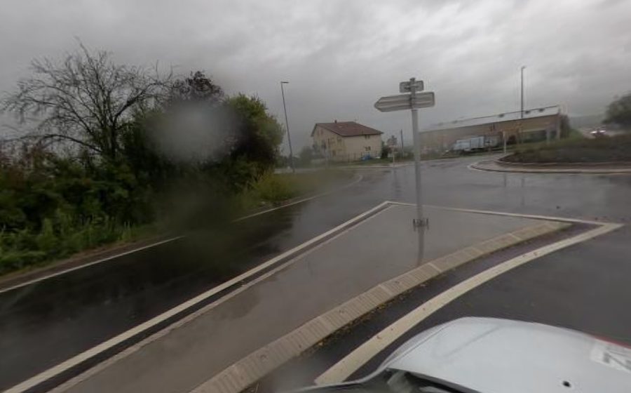Vue du Rond-point anonyme n°1377410349