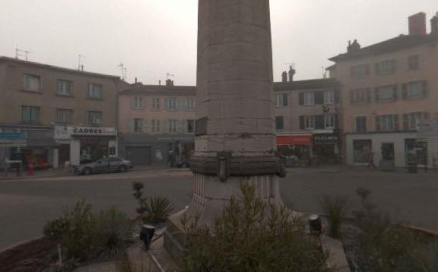 Vue du Place Pierre Vauboin