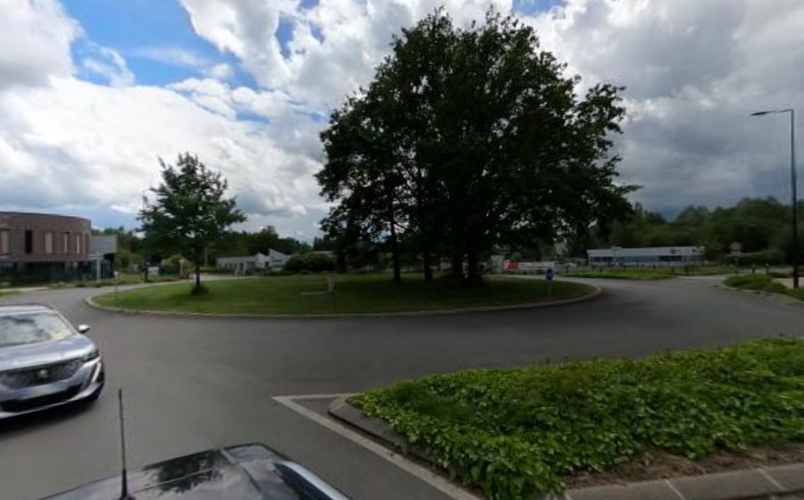 Vue du Rond-point anonyme n°143232734